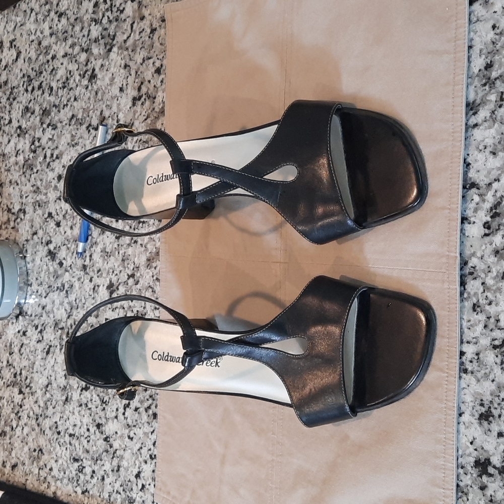 Women's shoes 1.5 inch heel